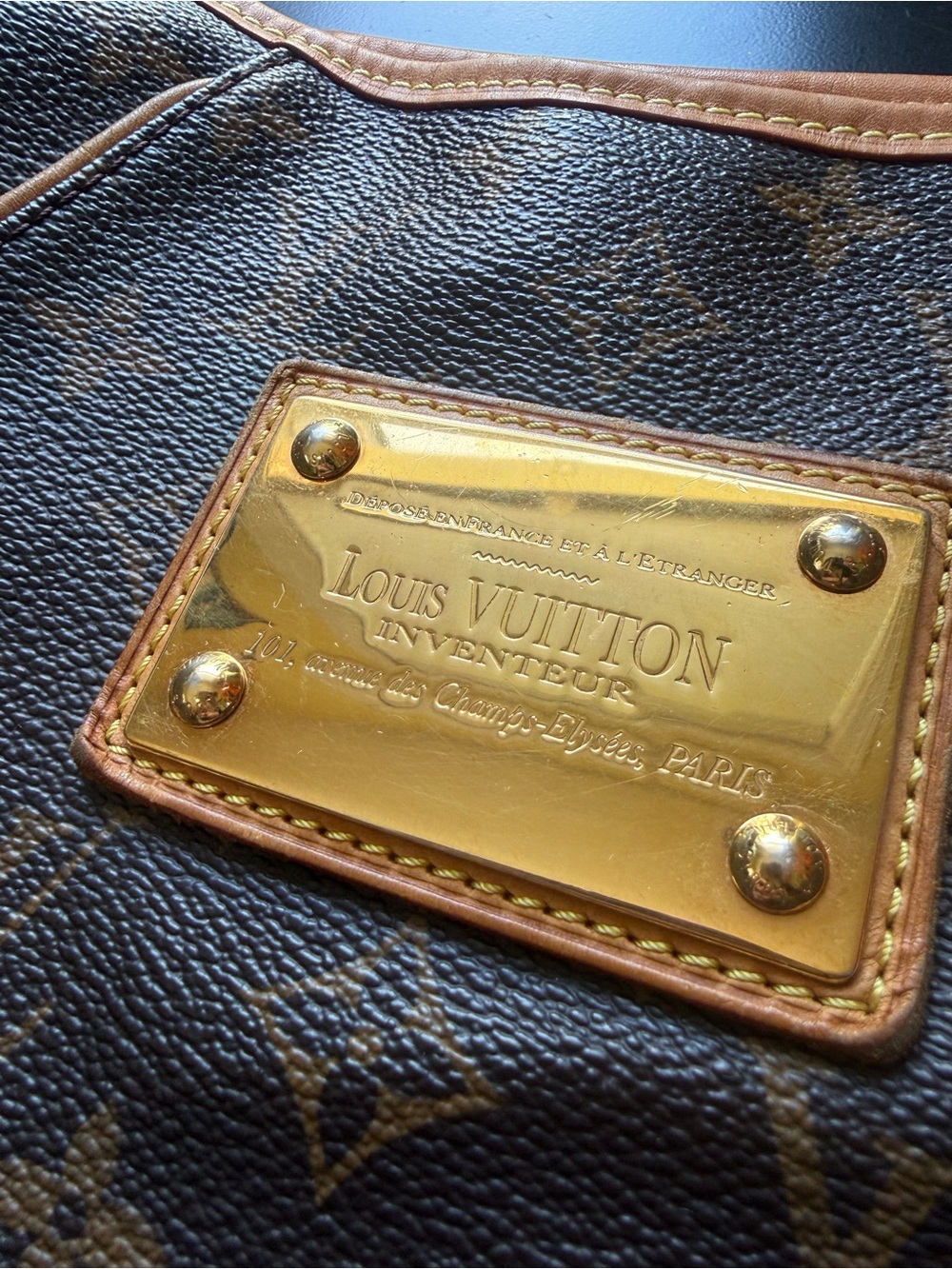 Louis Vuitton Galleria PM Monogram Canvas Brown Shoulder Bag with Gold Plate - Picture 4 of 17